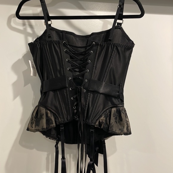 Fredericks of Hollywood corset - Picture 6 of 7